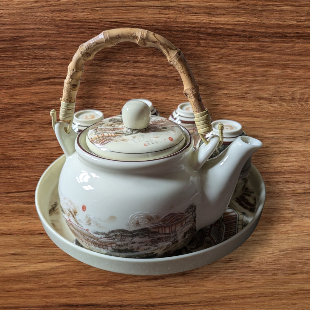 Elegant Ceramic Teapot Set with Bamboo Handle